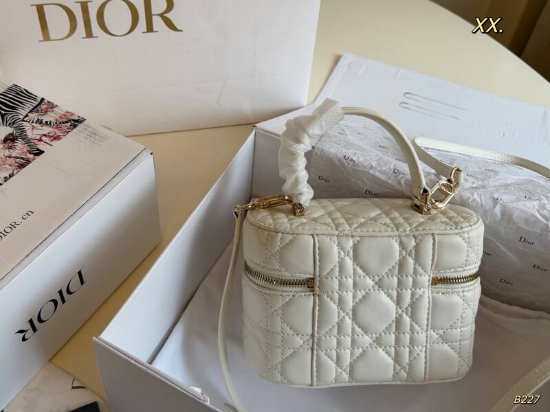 Dior Vanity White crossbody — 1:1 Replica