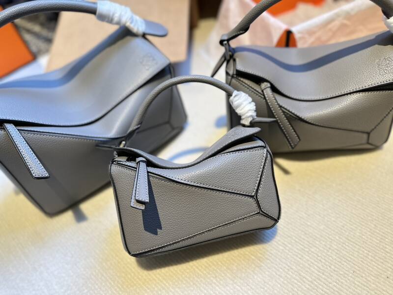 Loewe Pink shoulder bag — 1:1 Replica