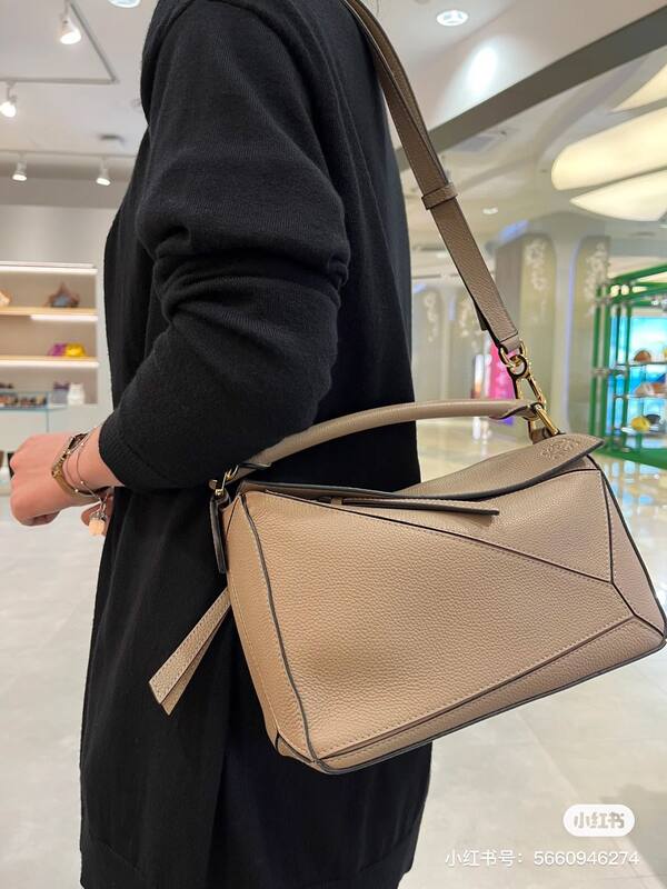 Loewe Brown 25x18x10cm shoulder bag — Top Quality Replica