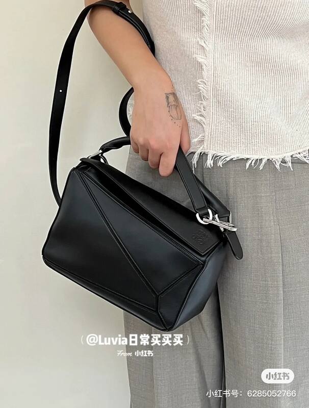 Loewe Brown 25x18x10cm shoulder bag — Top Quality Replica