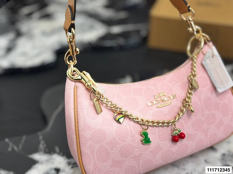 Coach Pink 40x30x16cm shoulder bag — Premium Replica