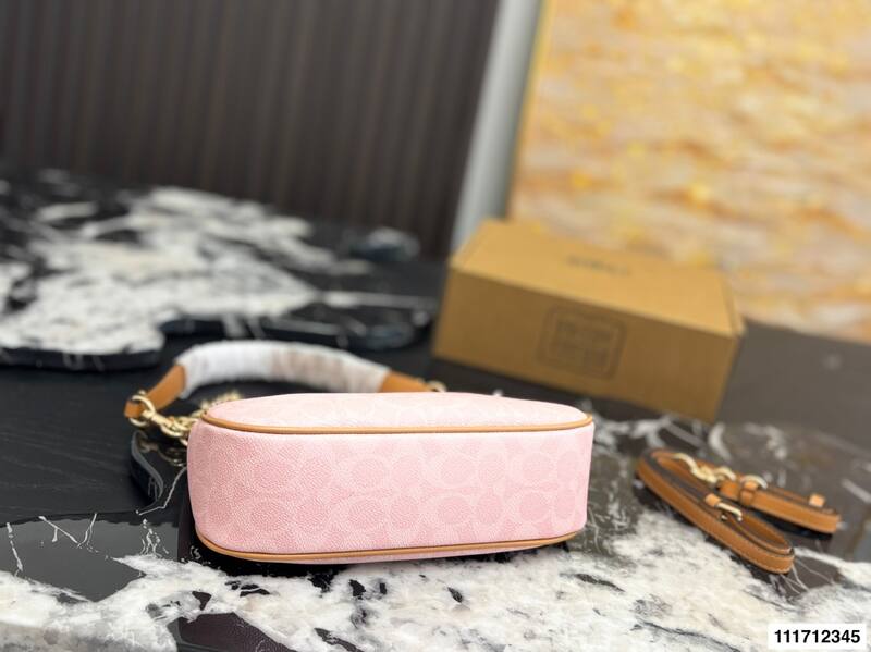 Coach Pink 40x30x16cm shoulder bag — Premium Replica