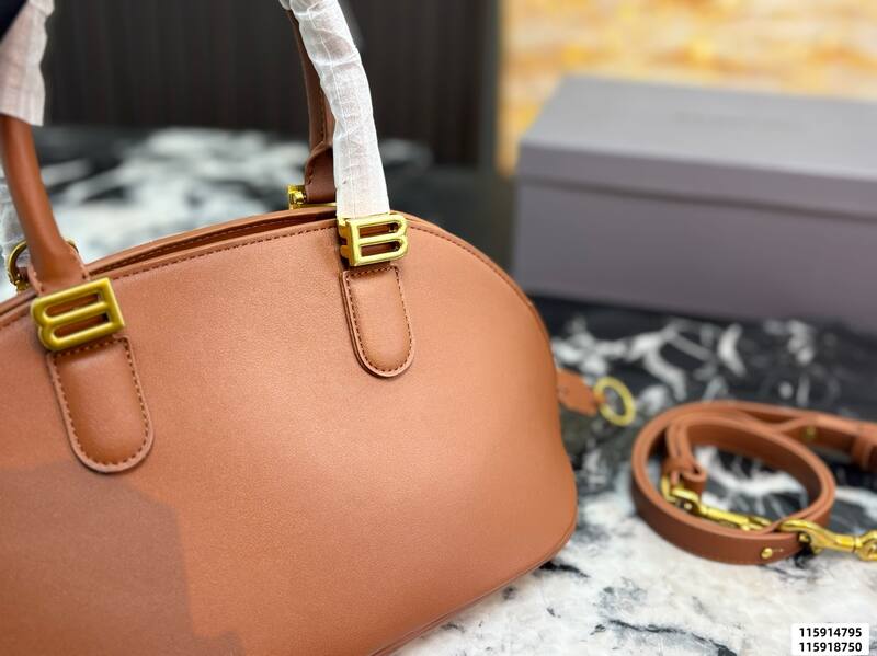 Balenciaga Brown 40x30x16cm shoulder bag — Top Quality Replica
