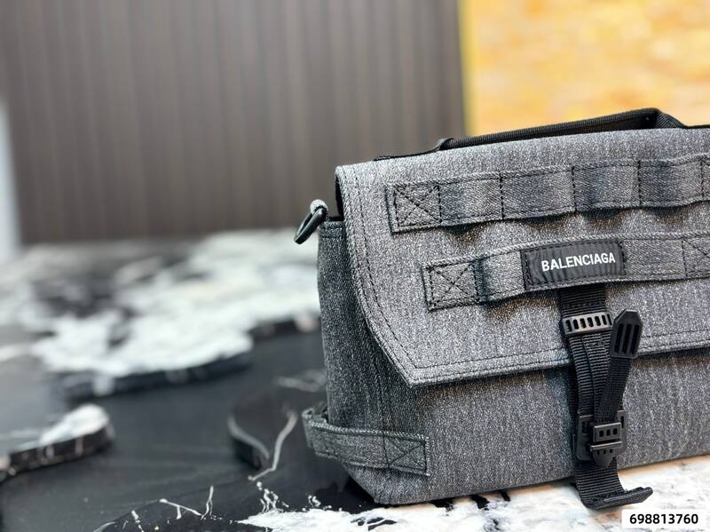 Balenciaga Grey 25x18x10cm shoulder bag — Top Quality Replica