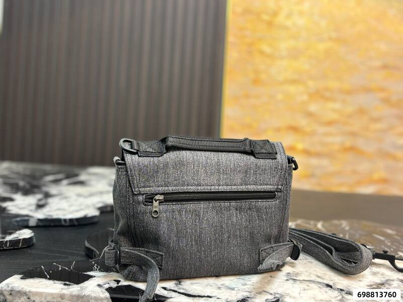 Balenciaga Grey 25x18x10cm shoulder bag — Top Quality Replica