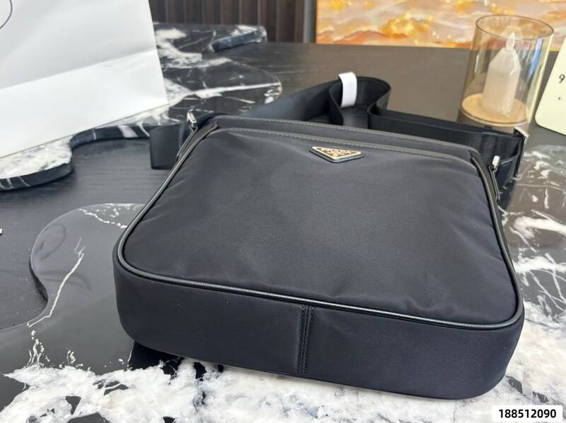 Prada Black shoulder bag — 1:1 Replica