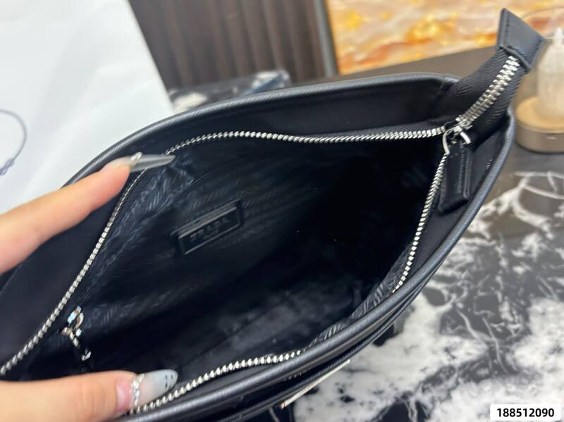 Prada Black shoulder bag — 1:1 Replica