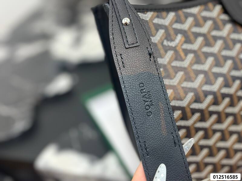 Goyard Black shoulder bag — Top Quality Replica