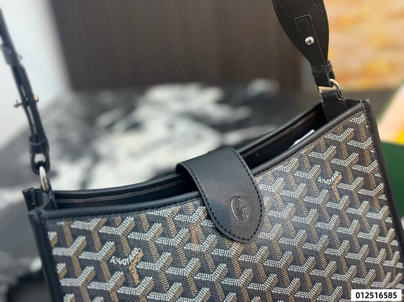 Goyard Black shoulder bag — Top Quality Replica