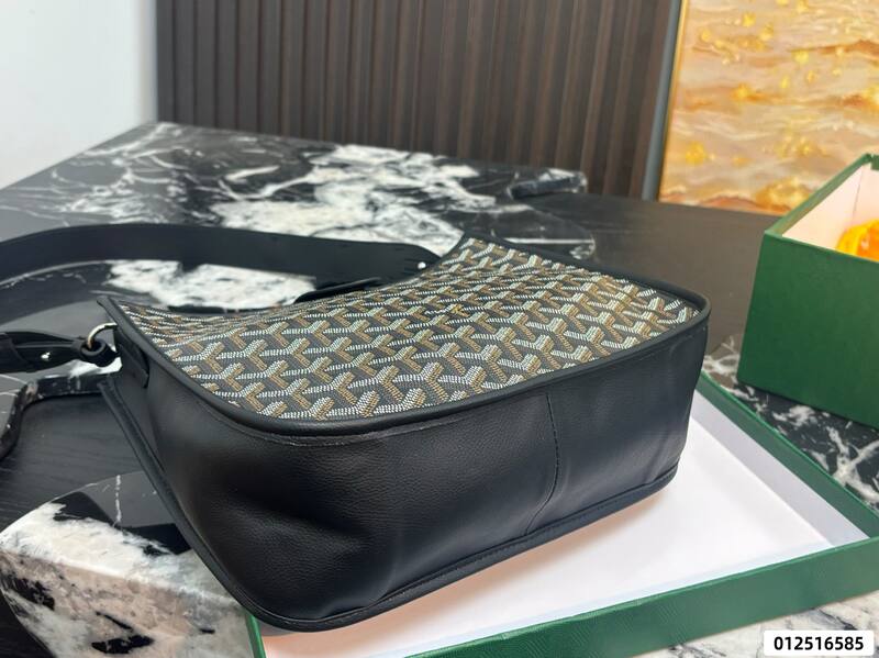 Goyard Black shoulder bag — Top Quality Replica
