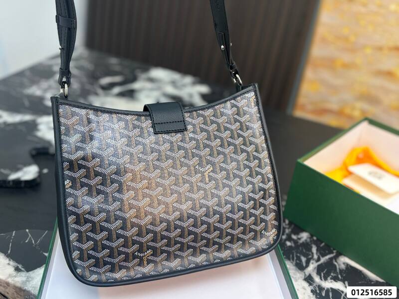 Goyard Black shoulder bag — Top Quality Replica