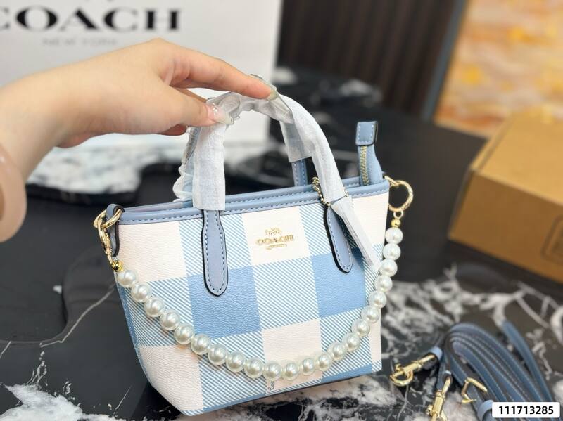 Coach White shoulder bag — AAA Quality Replica