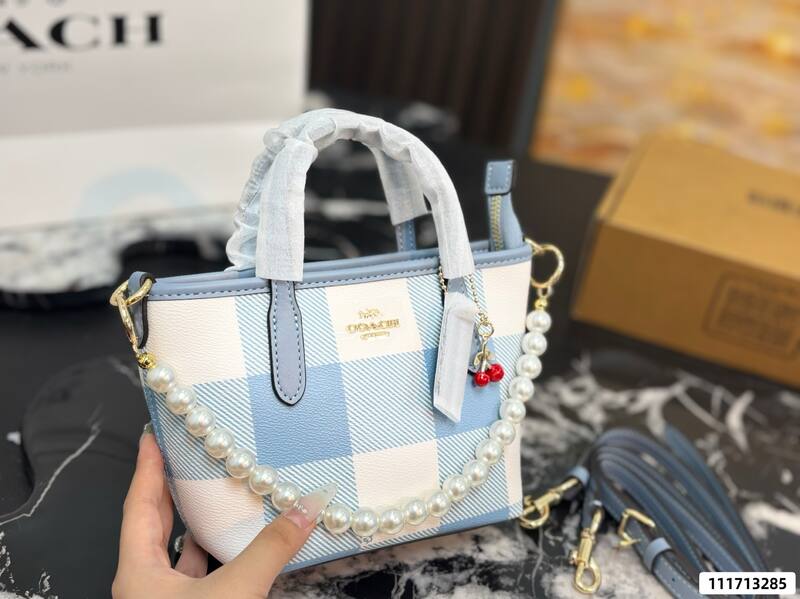 Coach White shoulder bag — AAA Quality Replica