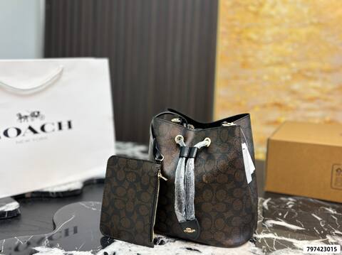 Coach Monogram shoulder bag Top Quality Replica