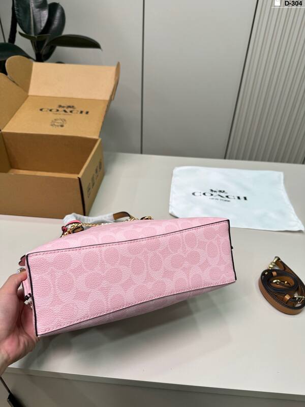 Coach Brown shoulder bag — 1:1 Replica