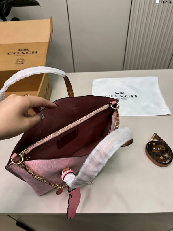 Coach Brown shoulder bag — 1:1 Replica