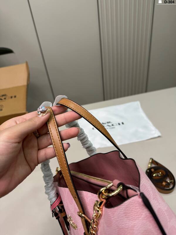 Coach Brown shoulder bag — 1:1 Replica