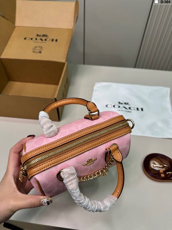 Coach Pink shoulder bag — 1:1 Replica