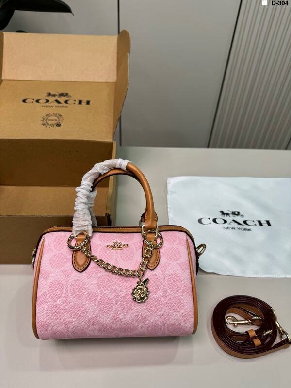 Coach Pink shoulder bag — 1:1 Replica