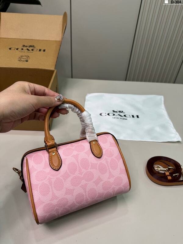 Coach Pink shoulder bag — 1:1 Replica