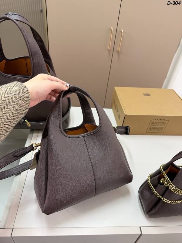 Coach Brown 30x22x12cm shoulder bag — Premium Replica