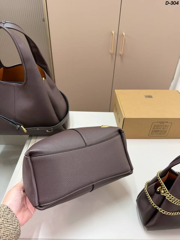 Coach Brown 30x22x12cm shoulder bag — Premium Replica