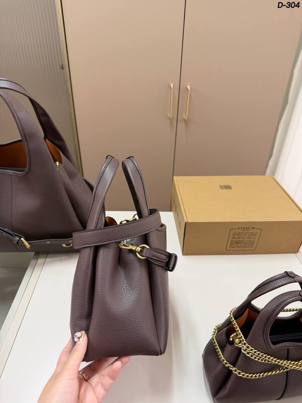 Coach Brown 30x22x12cm shoulder bag — Premium Replica