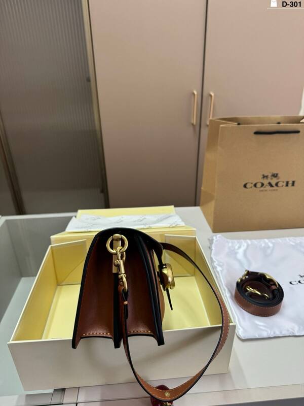 Coach Brown shoulder bag — Top Quality Replica