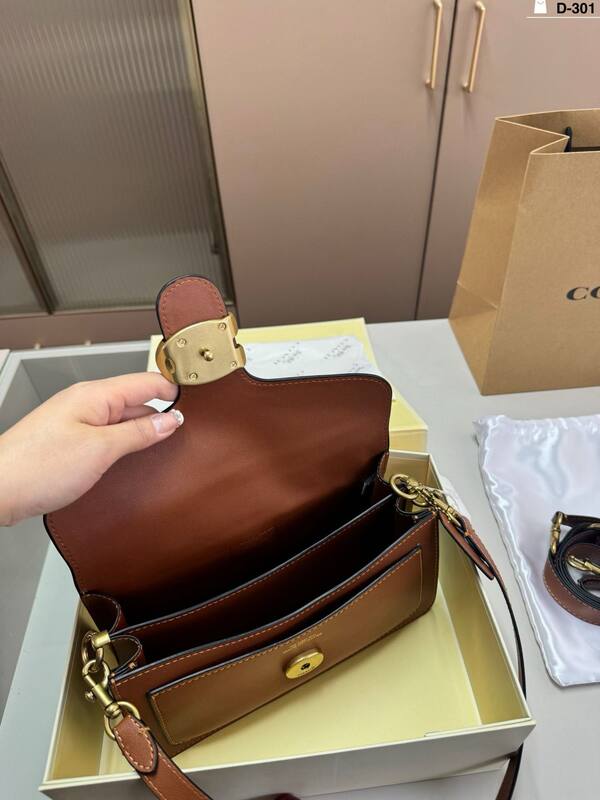 Coach Brown shoulder bag — Top Quality Replica