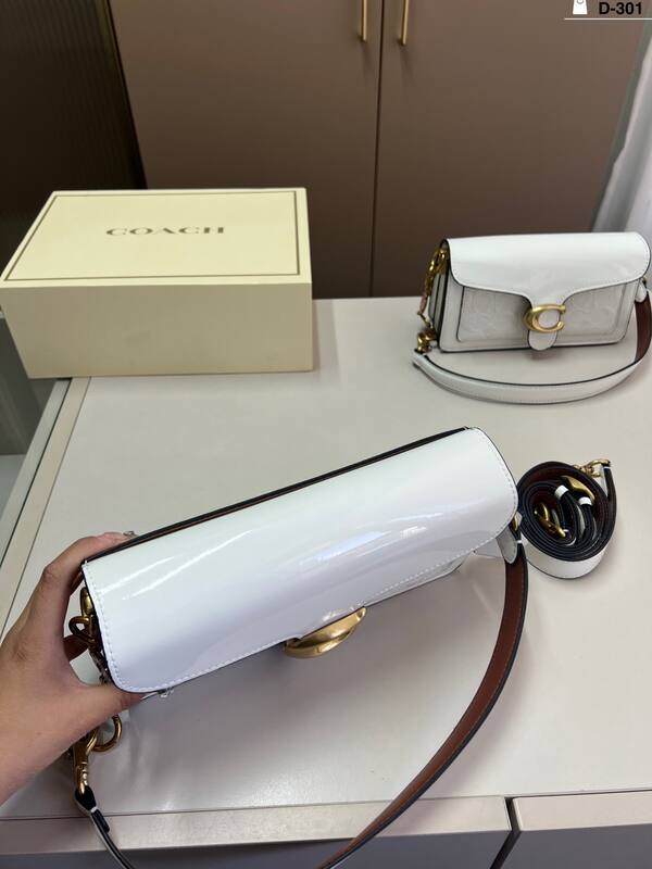 Coach White 25x18x10cm shoulder bag — Premium Replica