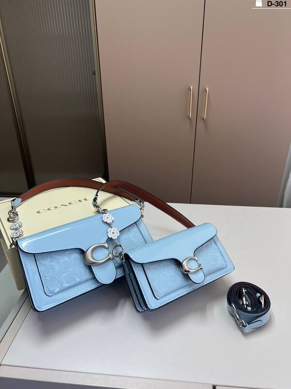 Coach Pink shoulder bag — AAA Quality Replica