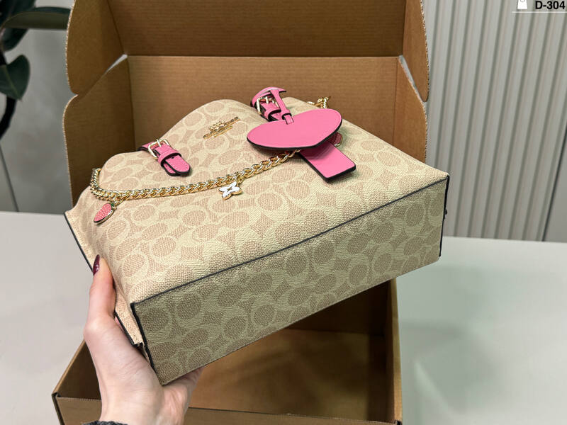 Coach Pink 25x18x10cm shoulder bag — Premium Replica