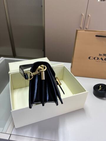 Coach Black 40x30x16cm shoulder bag AAA Quality Replica