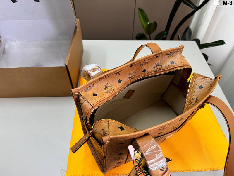MCM Toni Visetos shoulder bag — Top Quality Replica