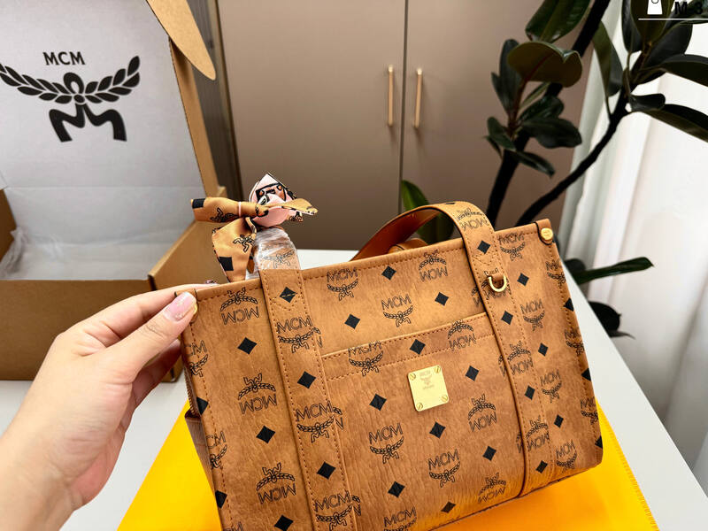 MCM Toni Visetos shoulder bag — Top Quality Replica