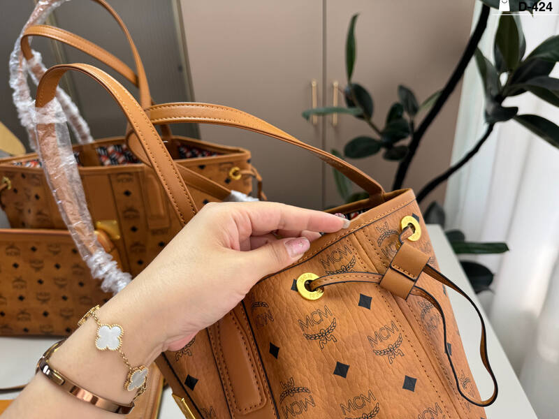 MCM Toni Cognac Visetos 29x24x12cm tote bag — 1:1 Replica