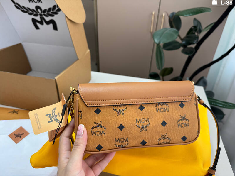 MCM Monogram 25x18x10cm shoulder bag — AAA Quality Replica
