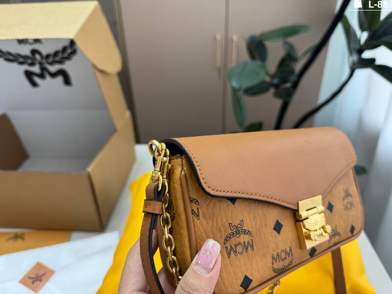 MCM Monogram 25x18x10cm shoulder bag — AAA Quality Replica