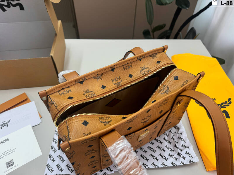 MCM Visetos shoulder bag — Premium Replica