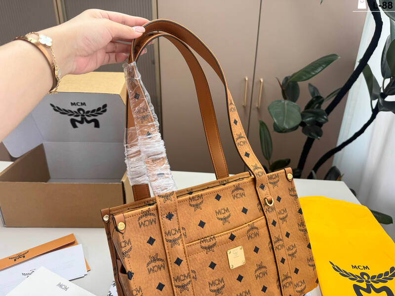 MCM Visetos shoulder bag — Premium Replica