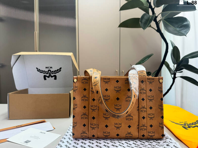 MCM Visetos shoulder bag — Premium Replica
