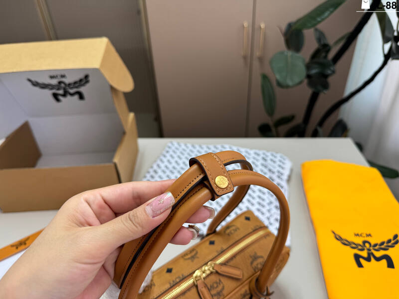 MCM Visetos 25x18x10cm shoulder bag — 1:1 Replica