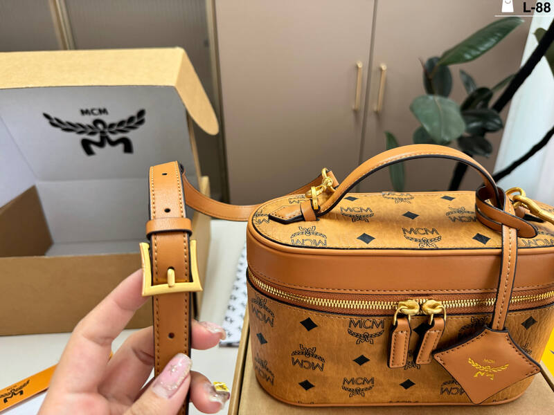 MCM Visetos 25x18x10cm shoulder bag — 1:1 Replica