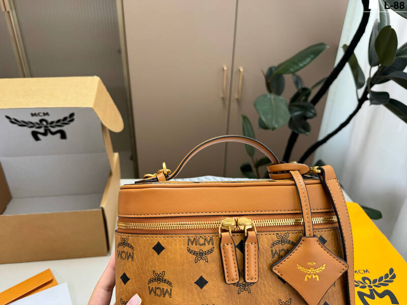 MCM Visetos 25x18x10cm shoulder bag — 1:1 Replica