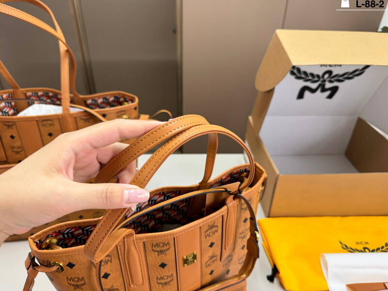 MCM Monogram 25x18x10cm shoulder bag — Top Quality Replica