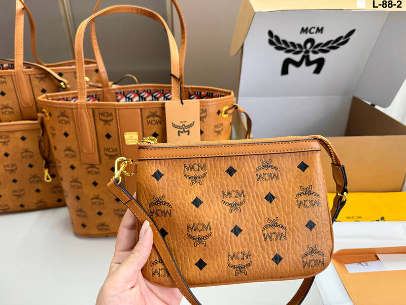 MCM Monogram 25x18x10cm shoulder bag — Top Quality Replica
