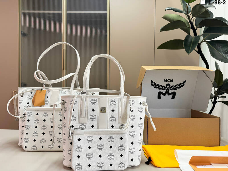 MCM Toni Visetos shoulder bag — AAA Quality Replica