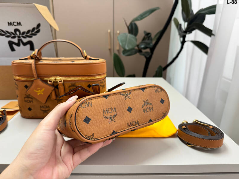 MCM Visetos 25x18x10cm shoulder bag — Premium Replica