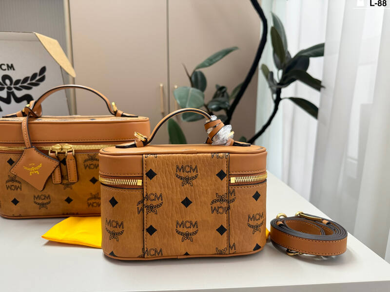 MCM Visetos 25x18x10cm shoulder bag — Premium Replica