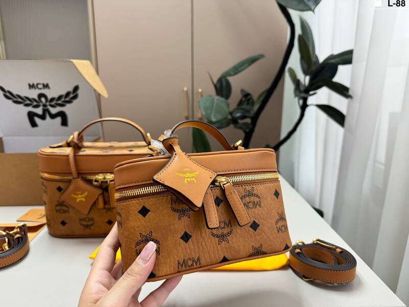 MCM Visetos 25x18x10cm shoulder bag — Premium Replica
